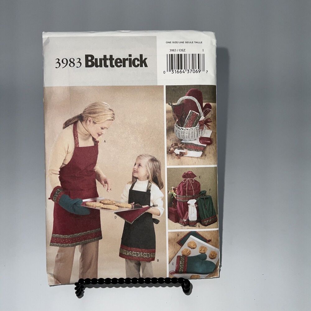 Butterick #3983 Aprons Oven Mitts Pot Holders Gift Bottle Bag - UNCUT
